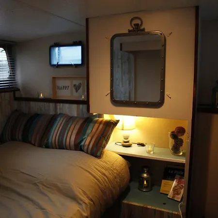 Botel Bateau Eos
